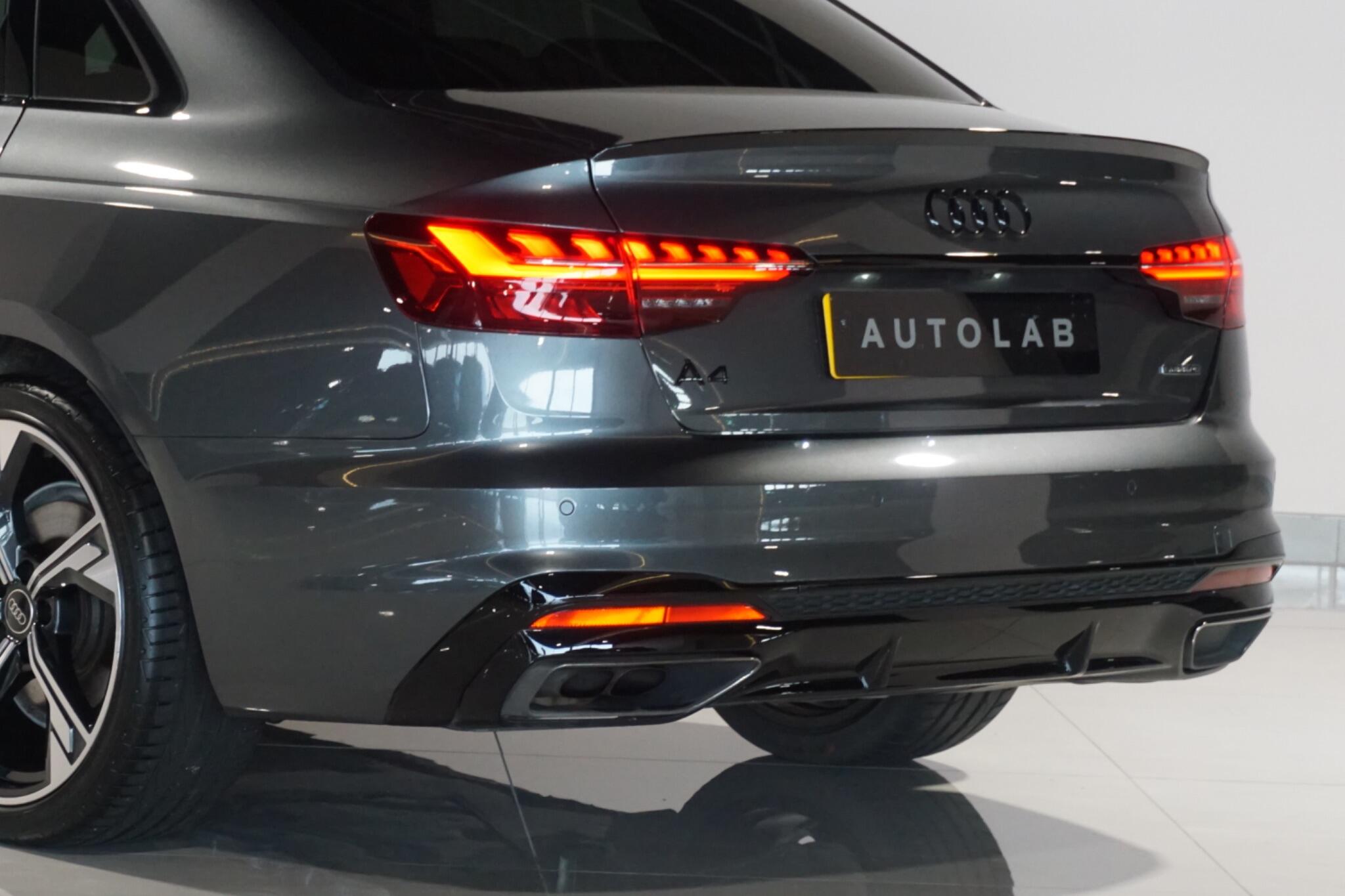 Audi A4 2.0 TDI 40 Black Edition Saloon 4dr Diesel S Tronic quattro Euro 6 (s/s) (204 ps)